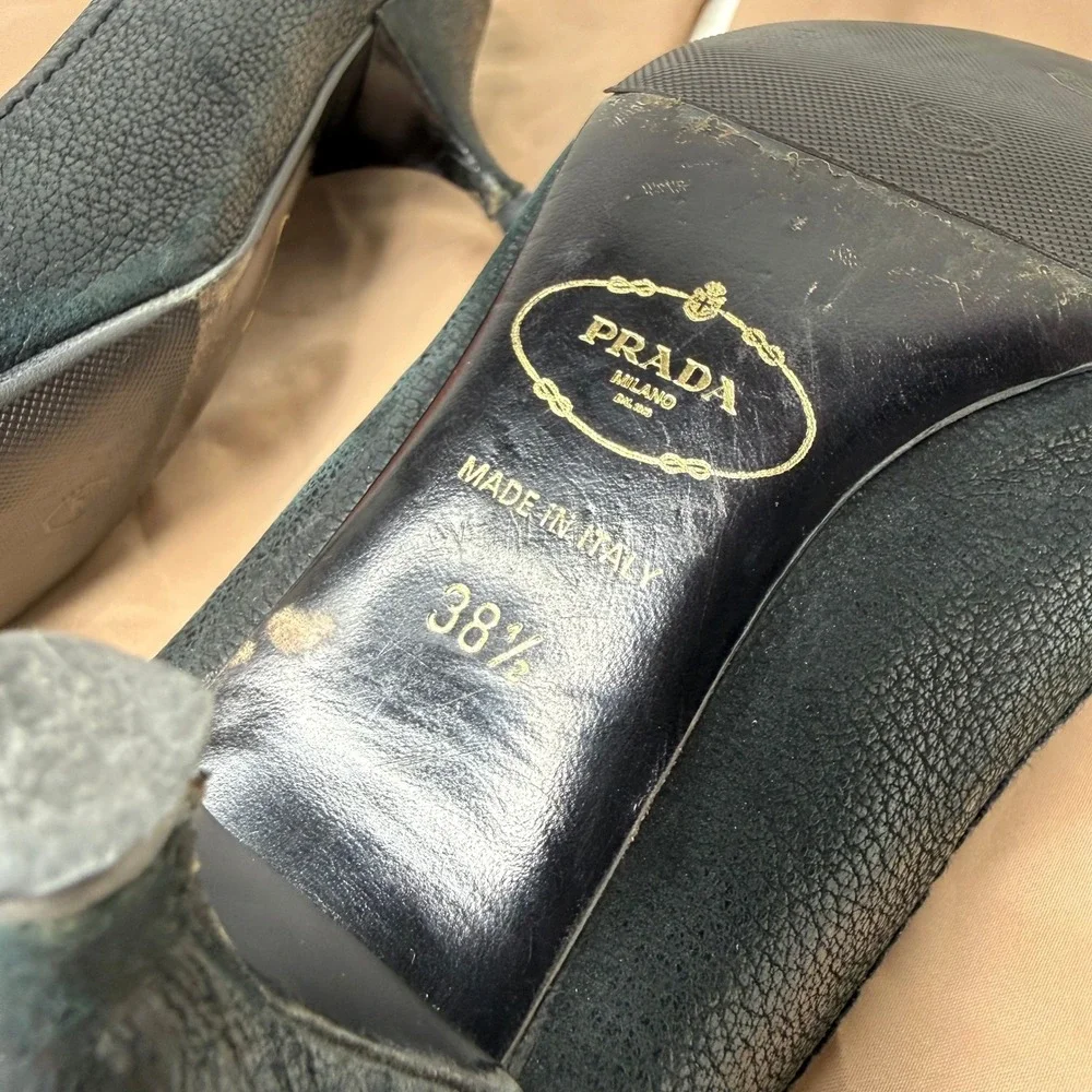 Prada Black Pebbled Leather Pointed Toe Buckle Kitten Heel Pumps 38.5 Italy - Picture 8 of 10